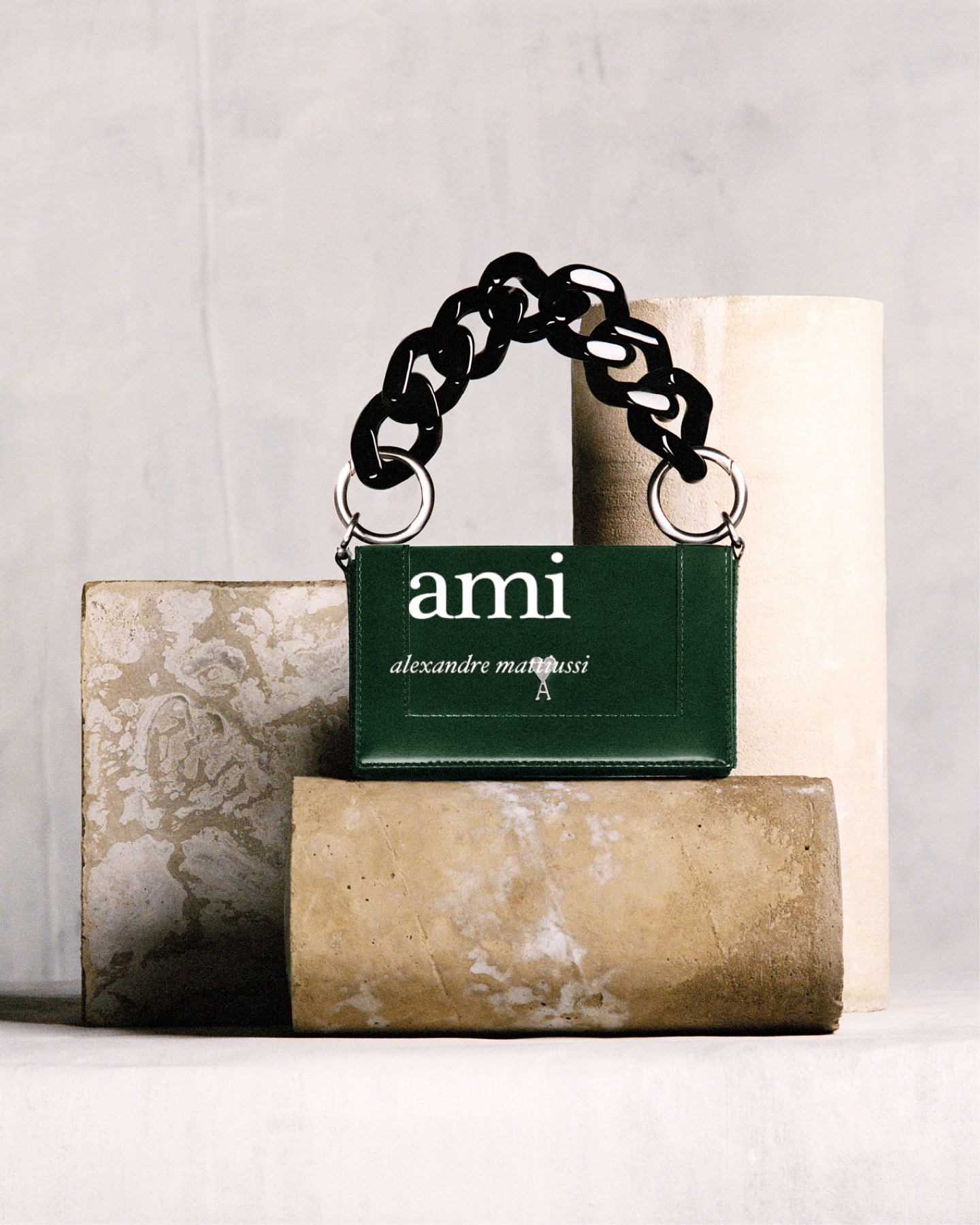 Ami, image 3 sur 6